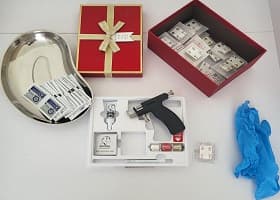 Пірсинг - прокол мочки вуха.